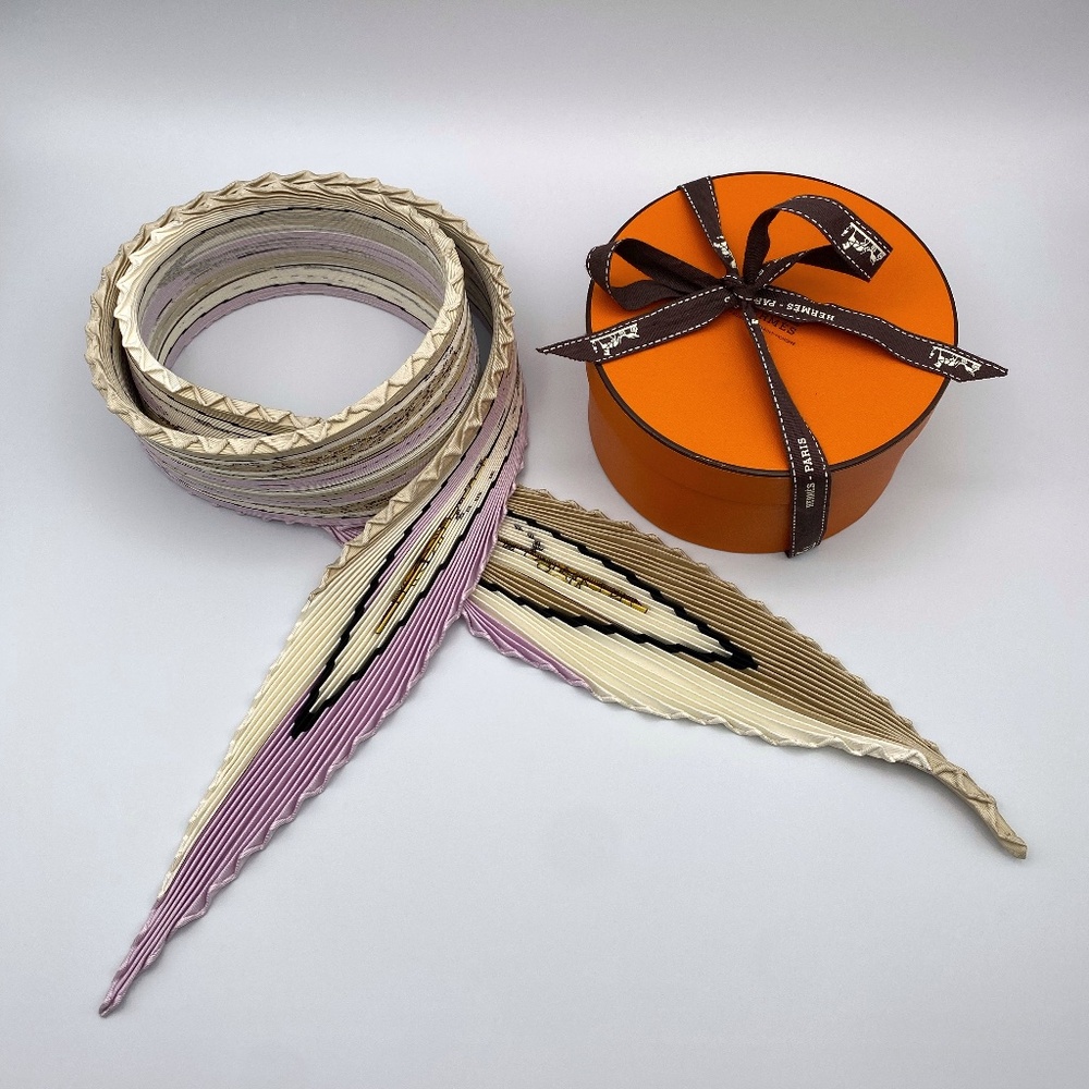 Hermès Vintage Clic Clac Plisse Silk Scarf 50" Large Size Authentic with Box